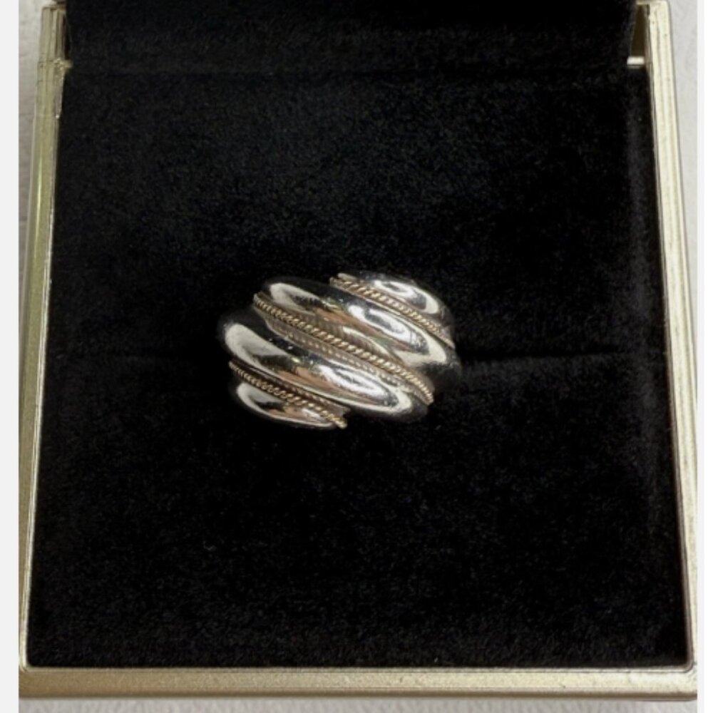 HP-TIFFANY &CO STERLING SILVER RING W/14K YELLOW GOLD TRIM DOME RING W/BOX+POUCH